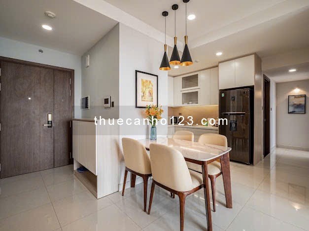 Thuê Saigon Royal 2PN 2WC view sông Sài Gòn Bitexco tại Bến Vân Đồn Q4 gần Nguyễn Huệ Takashimaya Q1