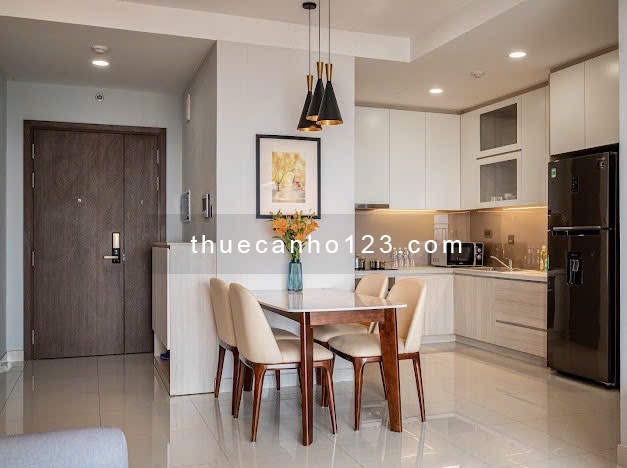 Thuê Saigon Royal 2PN 2WC view sông Sài Gòn Bitexco tại Bến Vân Đồn Q4 gần Nguyễn Huệ Takashimaya Q1