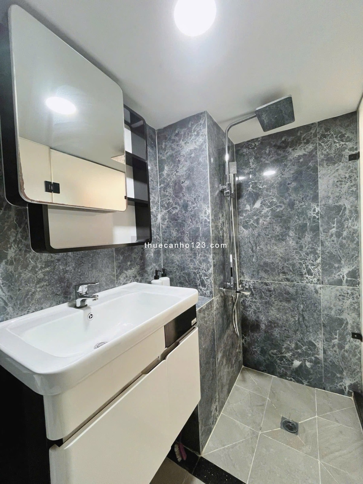 Duplex cửa sổ gần sân bay Tân Sơn Nhất – Cửu Long, P2, Tân Bình