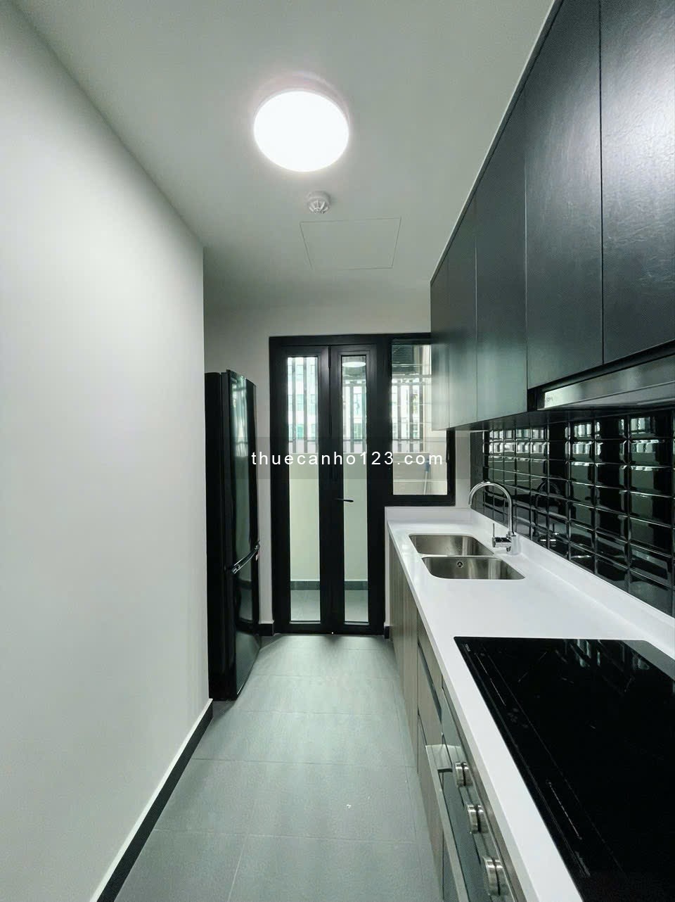 Thuê Delasol 2PN 2WC view sống Tôn Thất Thuyết Q4 gần cầu Calmette Kênh Tẻ Q1 Q3 Bitexco Nguyễn Huệ