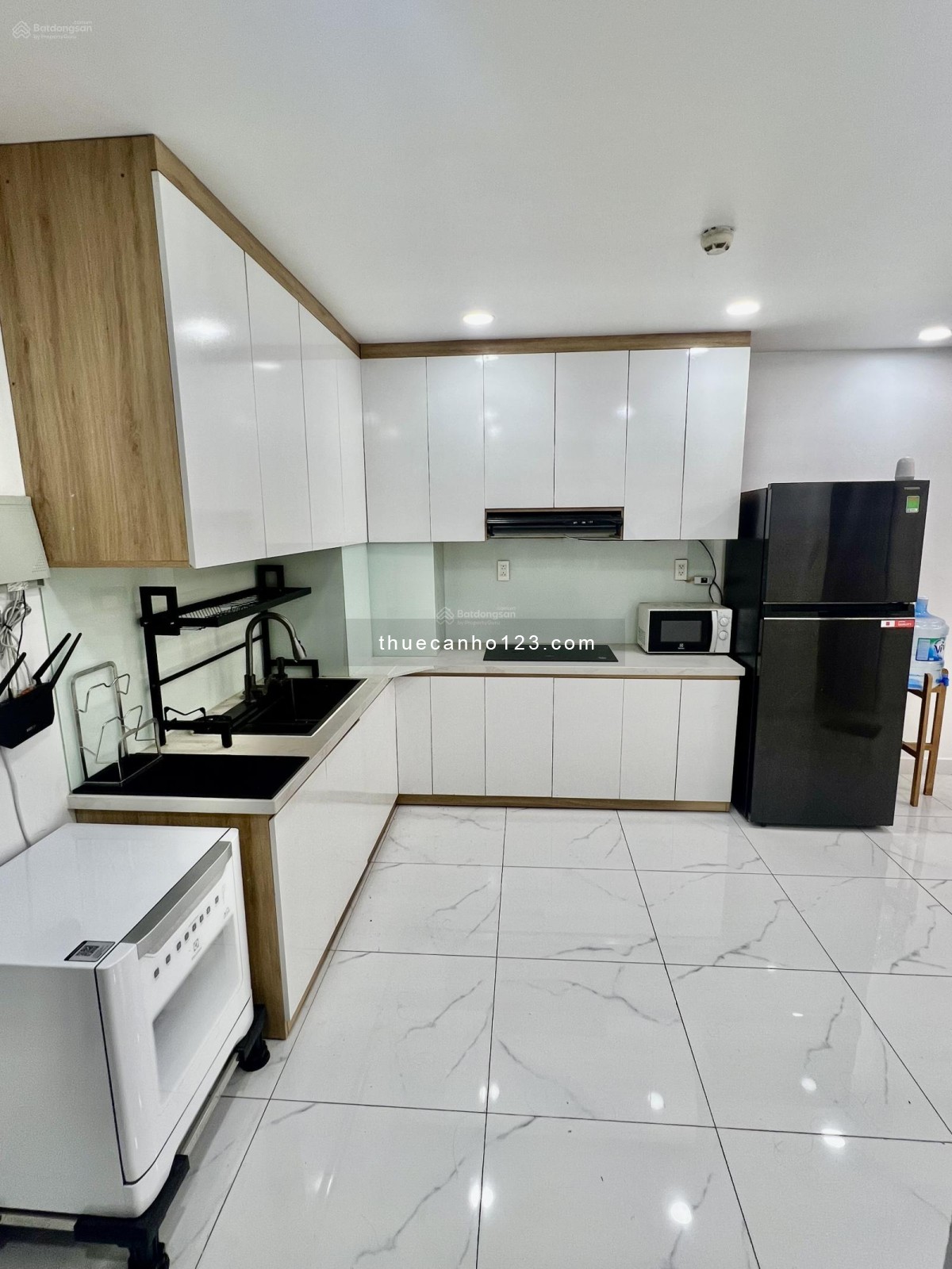 Căn hộ 71m² với 2 phòng ngủ và 2WC tại chung cư tại Saigon South Residences cho thuê