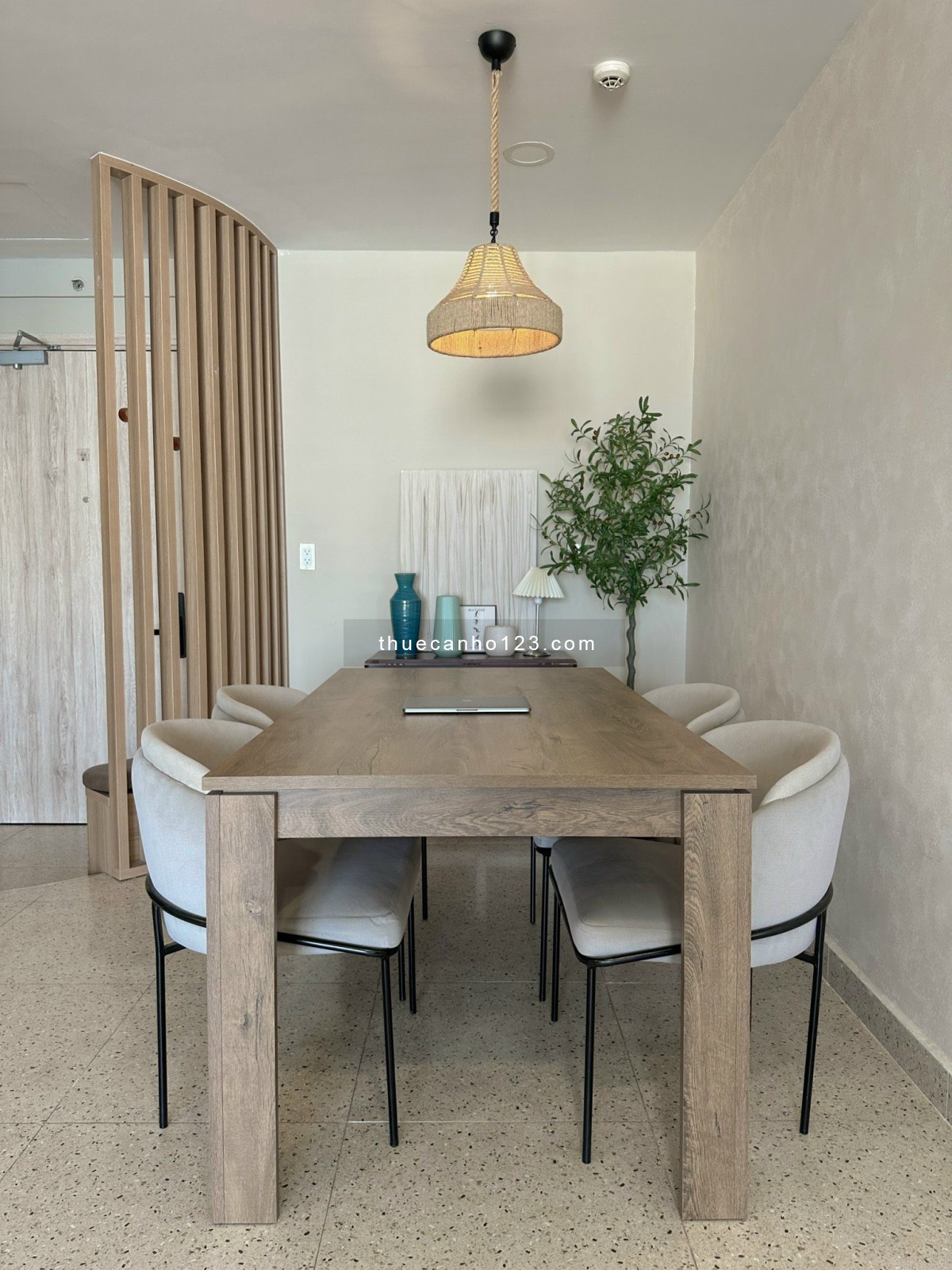 The Gold View Quận 4 cho thuê căn view Bitexco