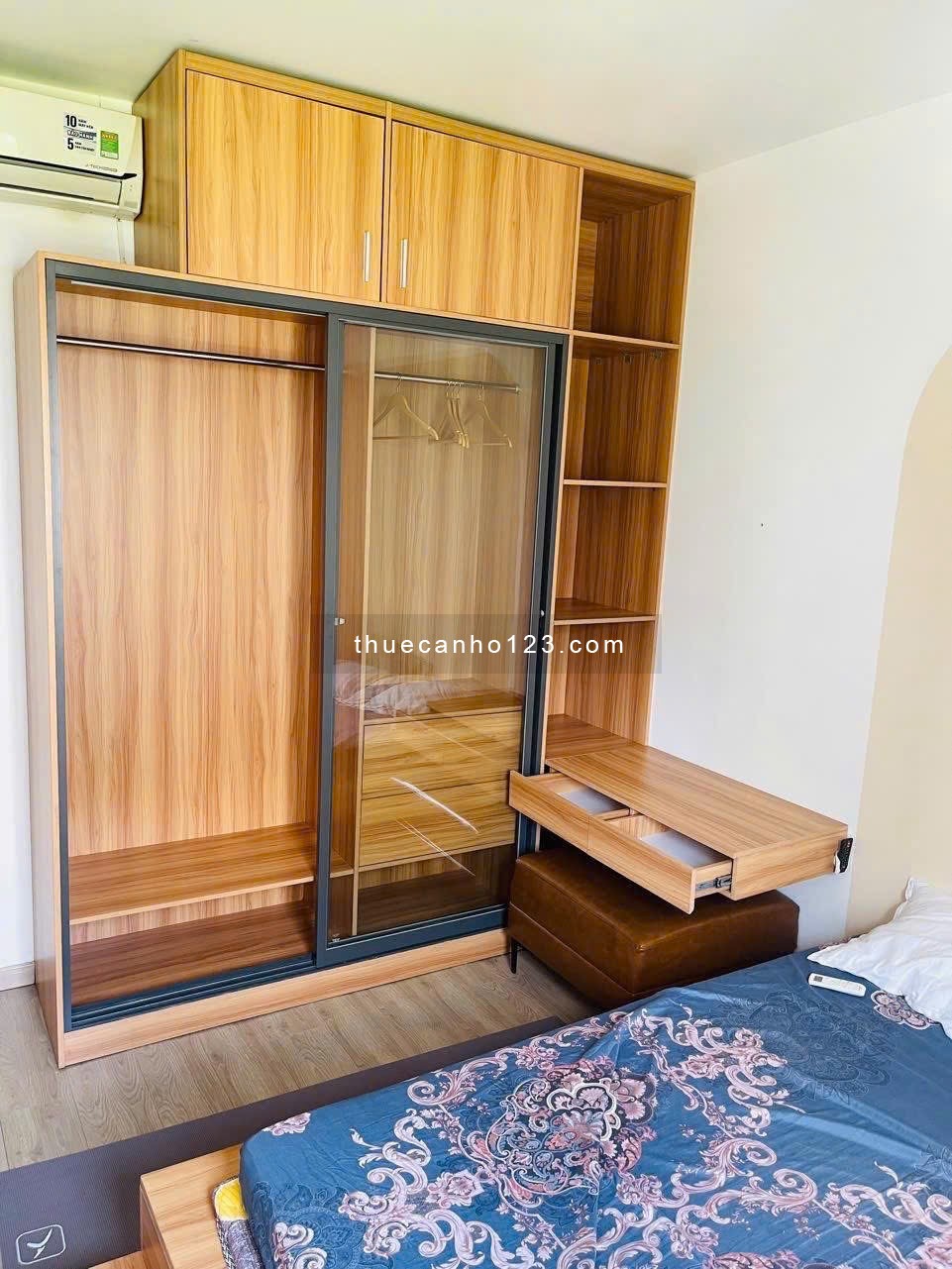 Cho thuê 2PN, 71m2, giá 15tr, full nội thất, view công viên, Emerald Celadon city