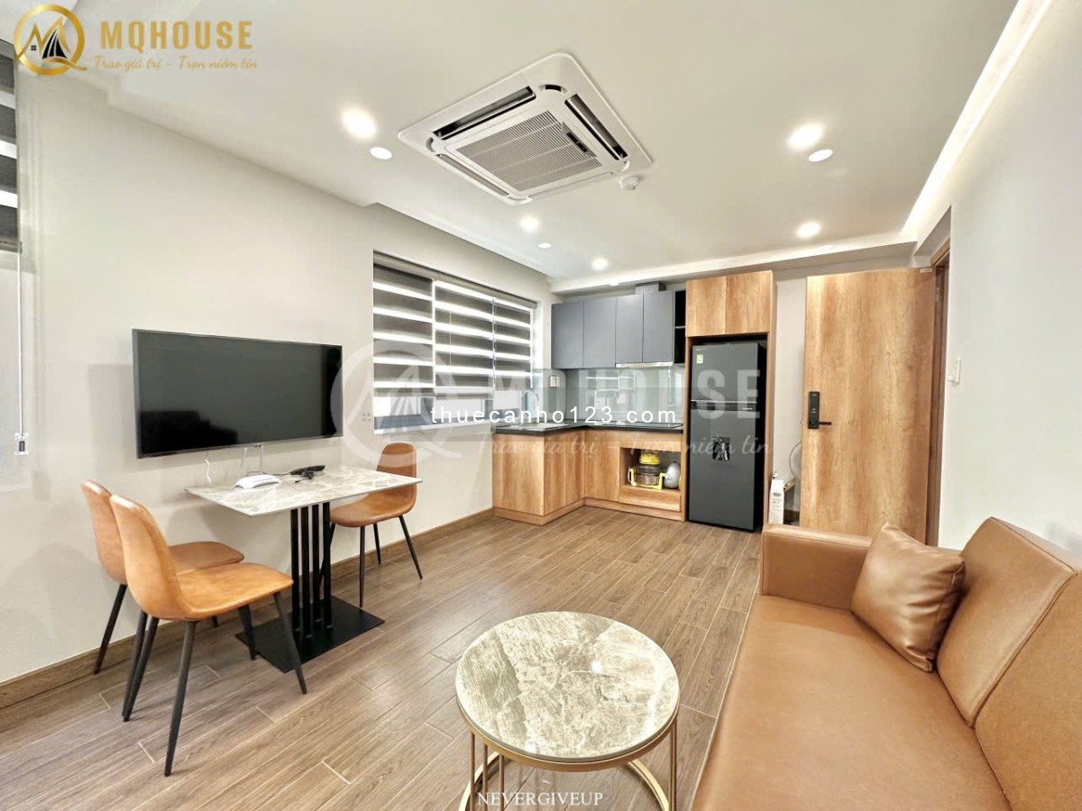 Khai trương căn hộ 40m2 - Thang máy, balcony, bãi ô tô - Ngay Điện Biên Phủ