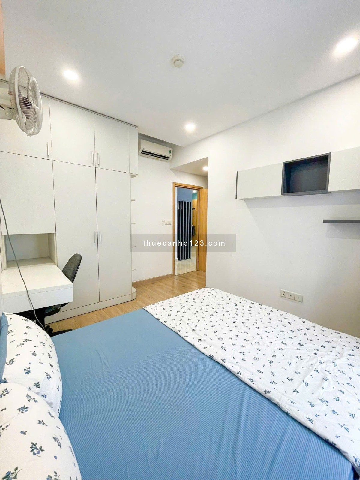 C/c Phúc Yên, 87m2, 2PN, 2WC, Nội thất, 10tr/tháng, Tân Bình.