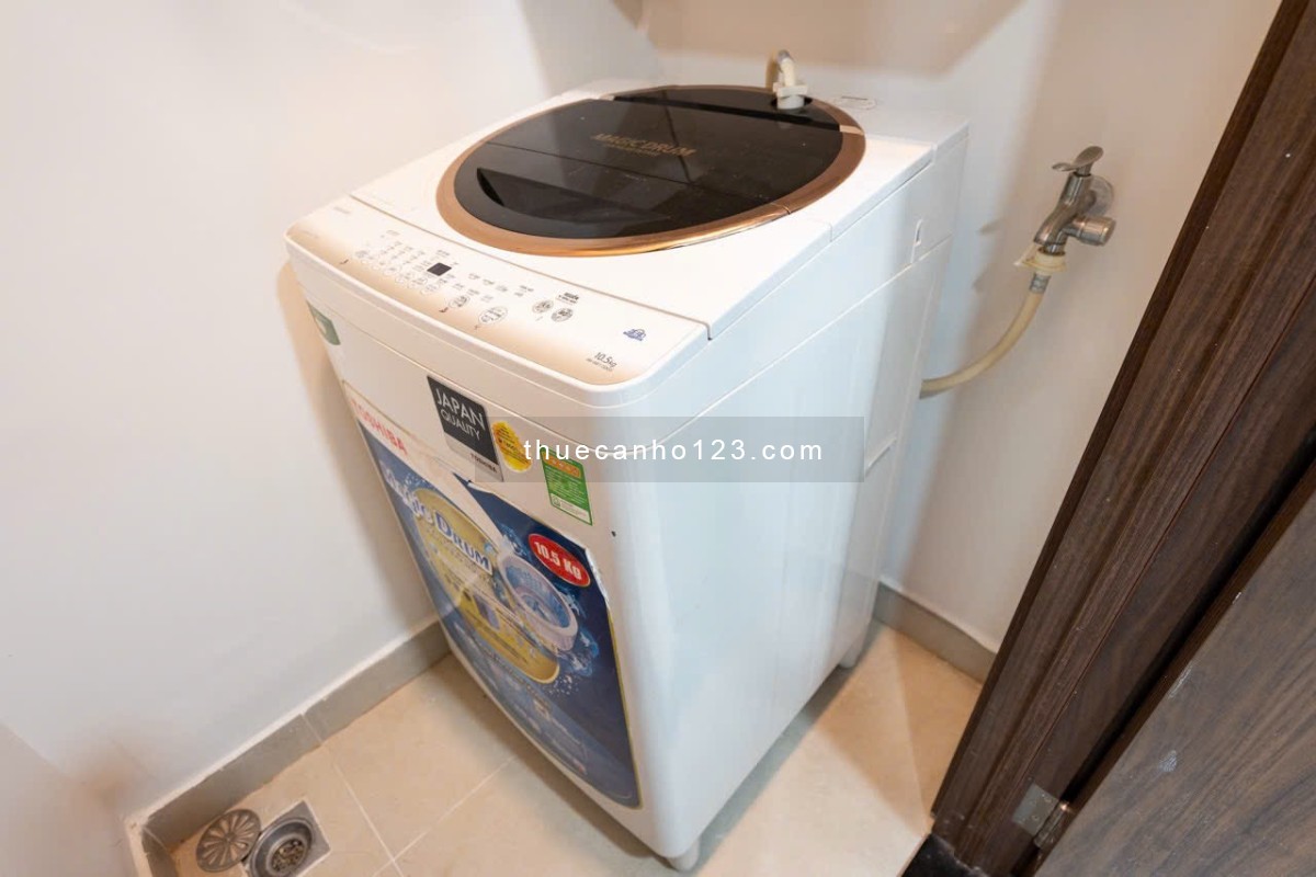 Thuê Saigon Royal 2PN 2WC full nội thất view sông tại Bến Vân Đồn q4 gần Bitexco Nguyễn Huệ Q1