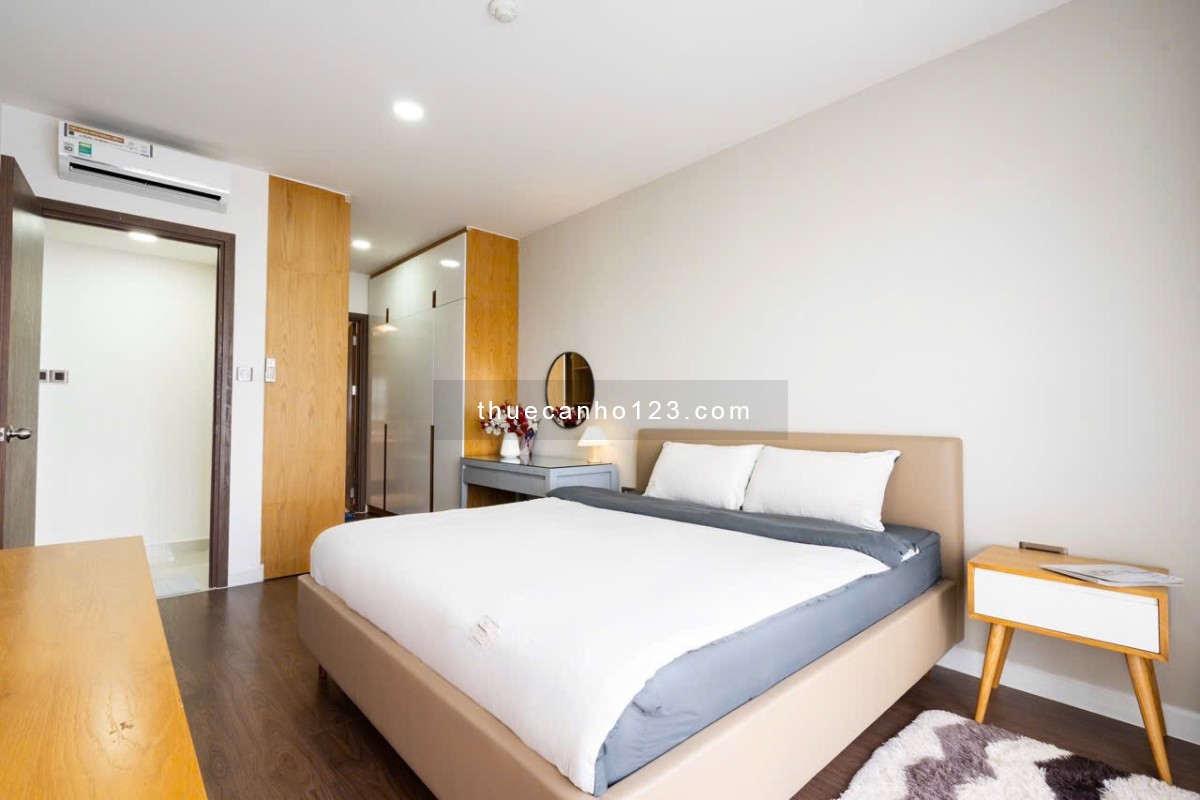 Thuê Saigon Royal 2PN 2WC full nội thất view sông tại Bến Vân Đồn q4 gần Bitexco Nguyễn Huệ Q1