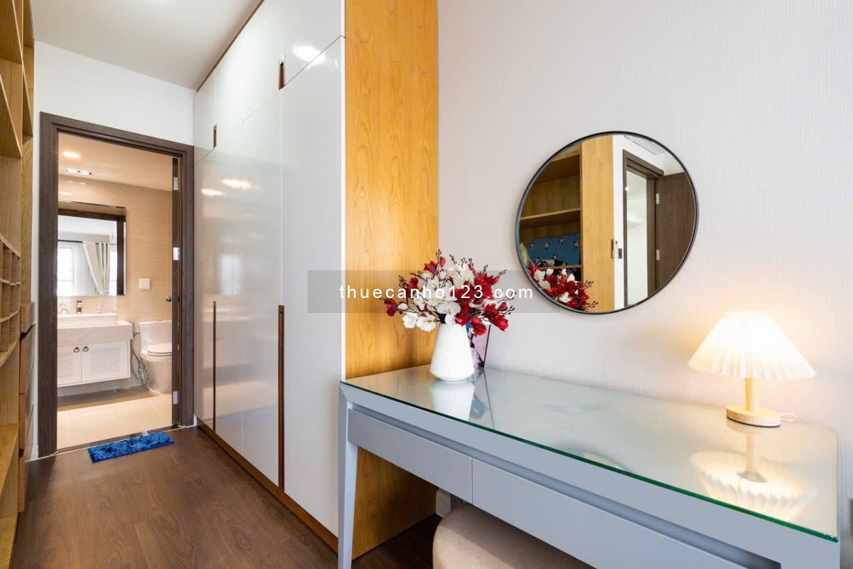 Thuê Saigon Royal 2PN 2WC full nội thất view sông tại Bến Vân Đồn q4 gần Bitexco Nguyễn Huệ Q1