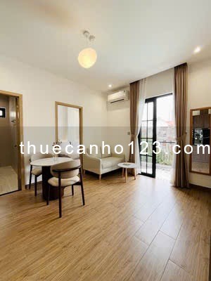 Cho thuê căn hộ 1PN cao cấp tone gỗ sáng – Nguyễn Hữu Cảnh, Bình Thạnh – Gần Quận 1, Quận 2