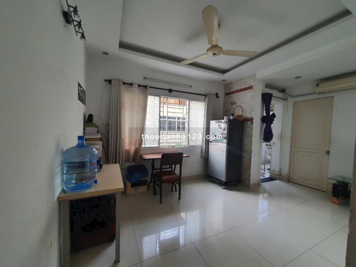 Chung cư Trương Định, P6, Q3 căn 2p ngủ, ban công, máy lạnh chỉ 9,5tr/th