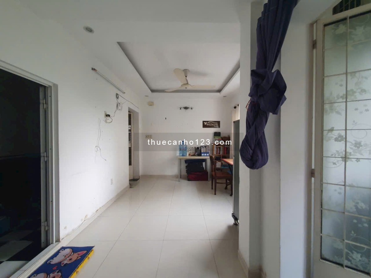 Chung cư Trương Định, P6, Q3 căn 2p ngủ, ban công, máy lạnh chỉ 9,5tr/th