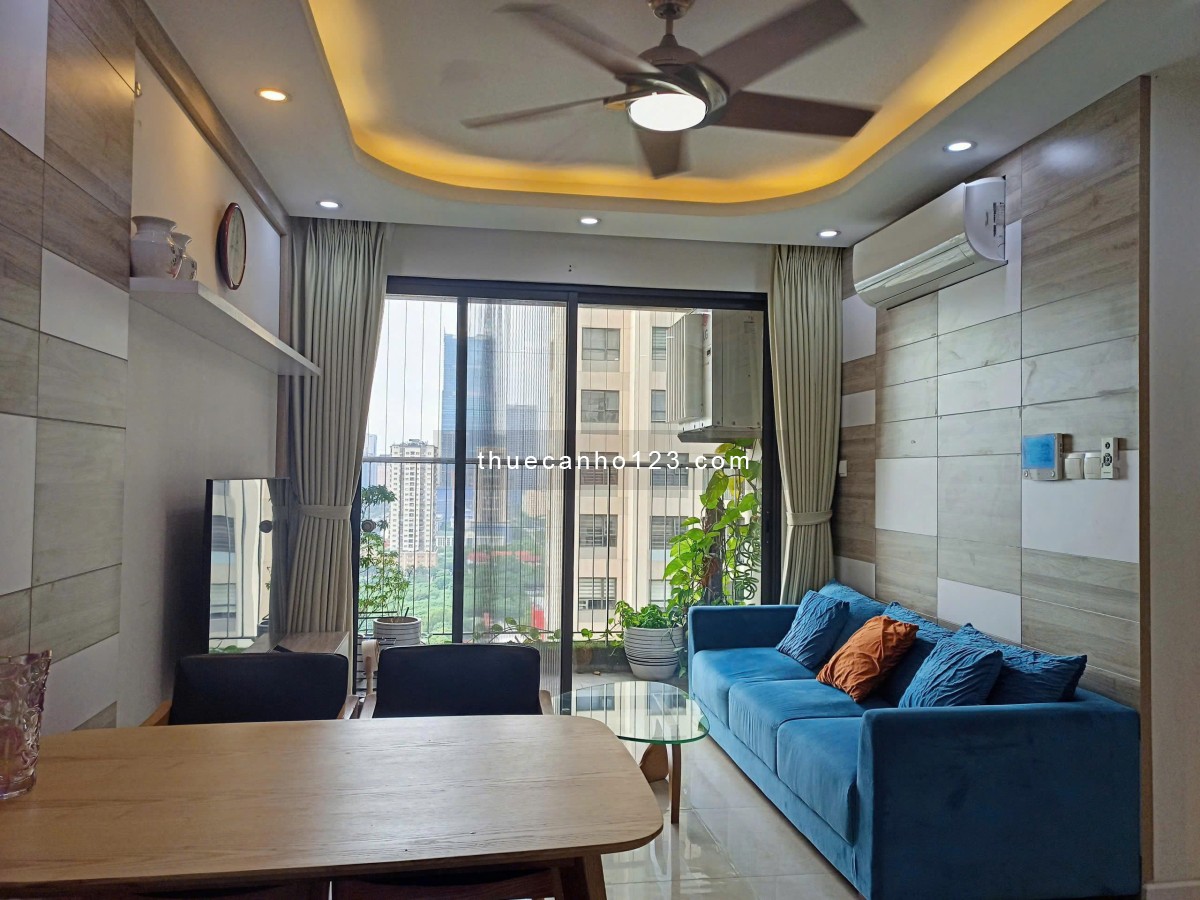 Căn hộ 1,5 ngủ 55 m2 đủ đồ Giá 17 triệu vào ngay, view hồ, lh 084.368.8899