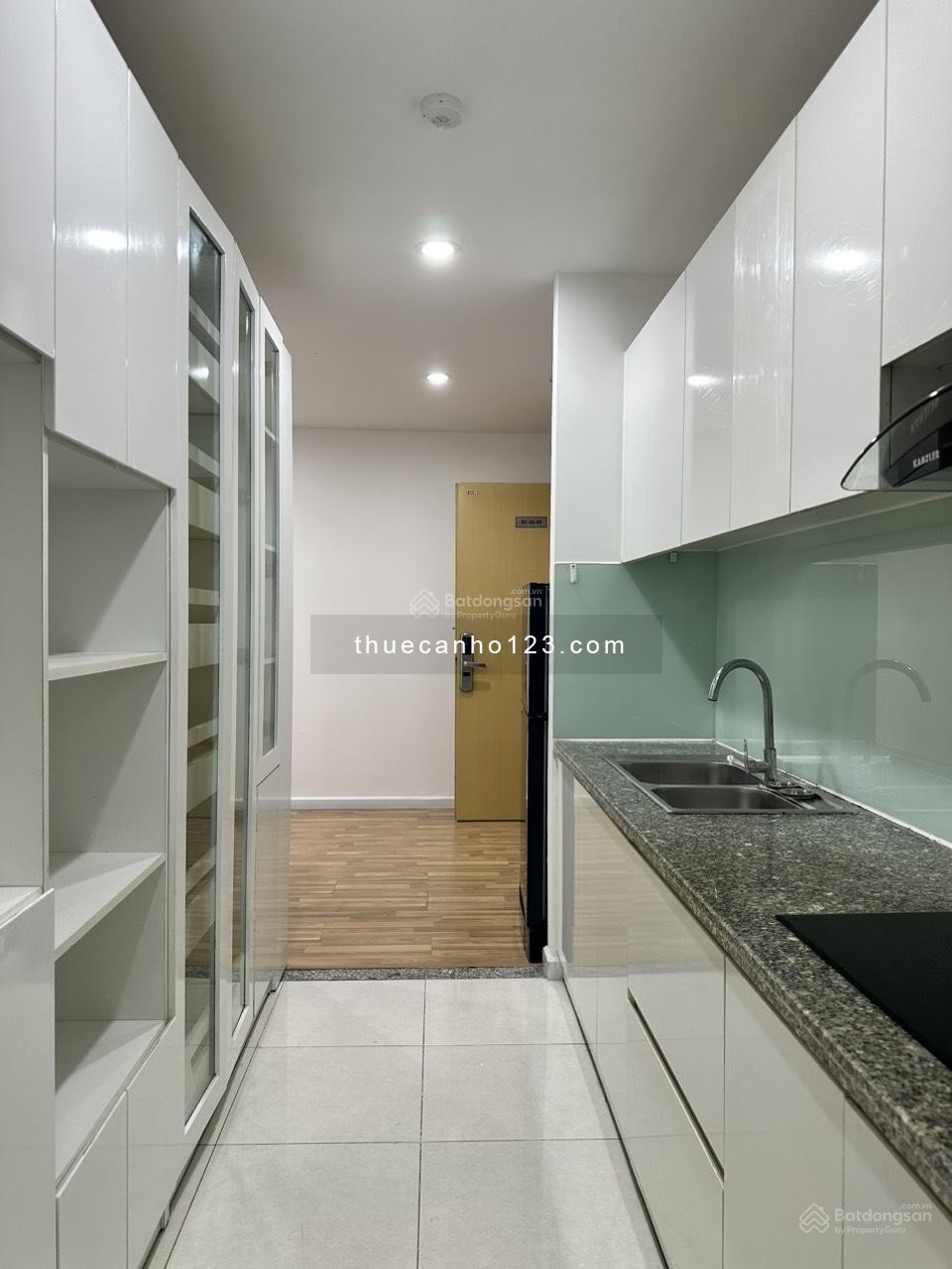 City Gate Towers cho thuê căn 2 phòng ngủ, 2WC, diện tích 73m²
