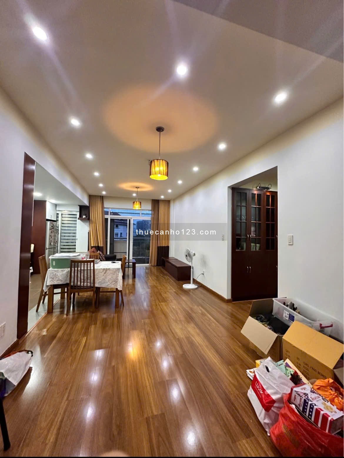 Chung cư Nguyễn Phúc Nguyên, Q3: 77m2, 2PN, NTCB, 12tr/th. Căn góc