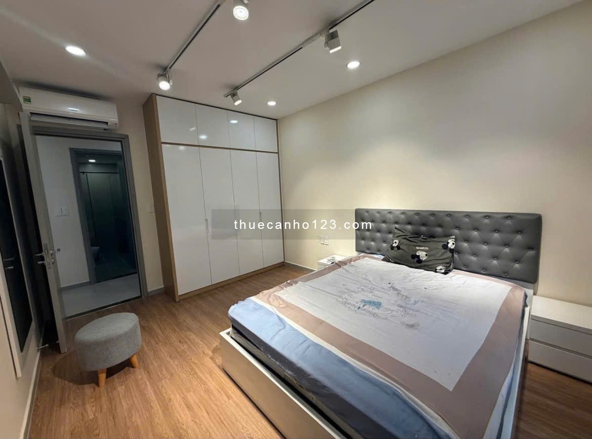 Chung cư Screc, 2PN, Căn góc, NTCB, Trường Sa, P12, Q3, 12tr5/th.