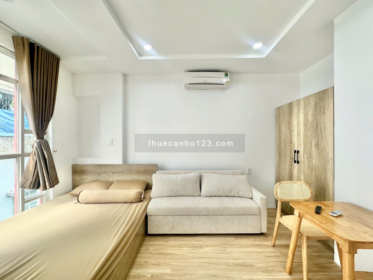 Cho thuê studio ban công Q1, gần chợ Tân Định, nhà thờ Tân Định, công viên Lê Văn Tám...