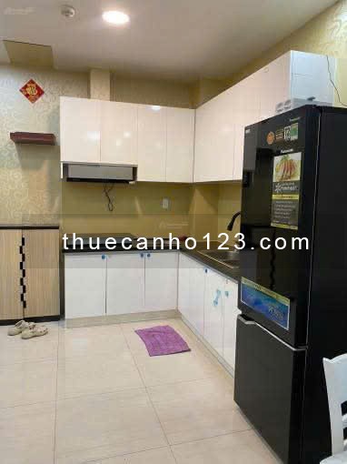 Chung cư 590, CMT8, P. 11, Quận 3 căn 2p ngủ, có NTCB, ban công 12tr/th