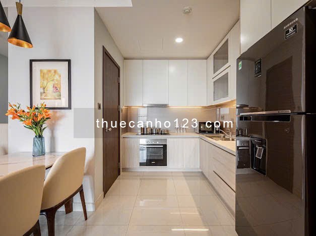 THUÊ NGAY SAIGON ROYAL 2PN2WC 88M2 BAN CÔNG VIEW SÔNG BITEXCO BẾN VÂN ĐỒN QUẬN 4 SÁT Q1 LH0775924600