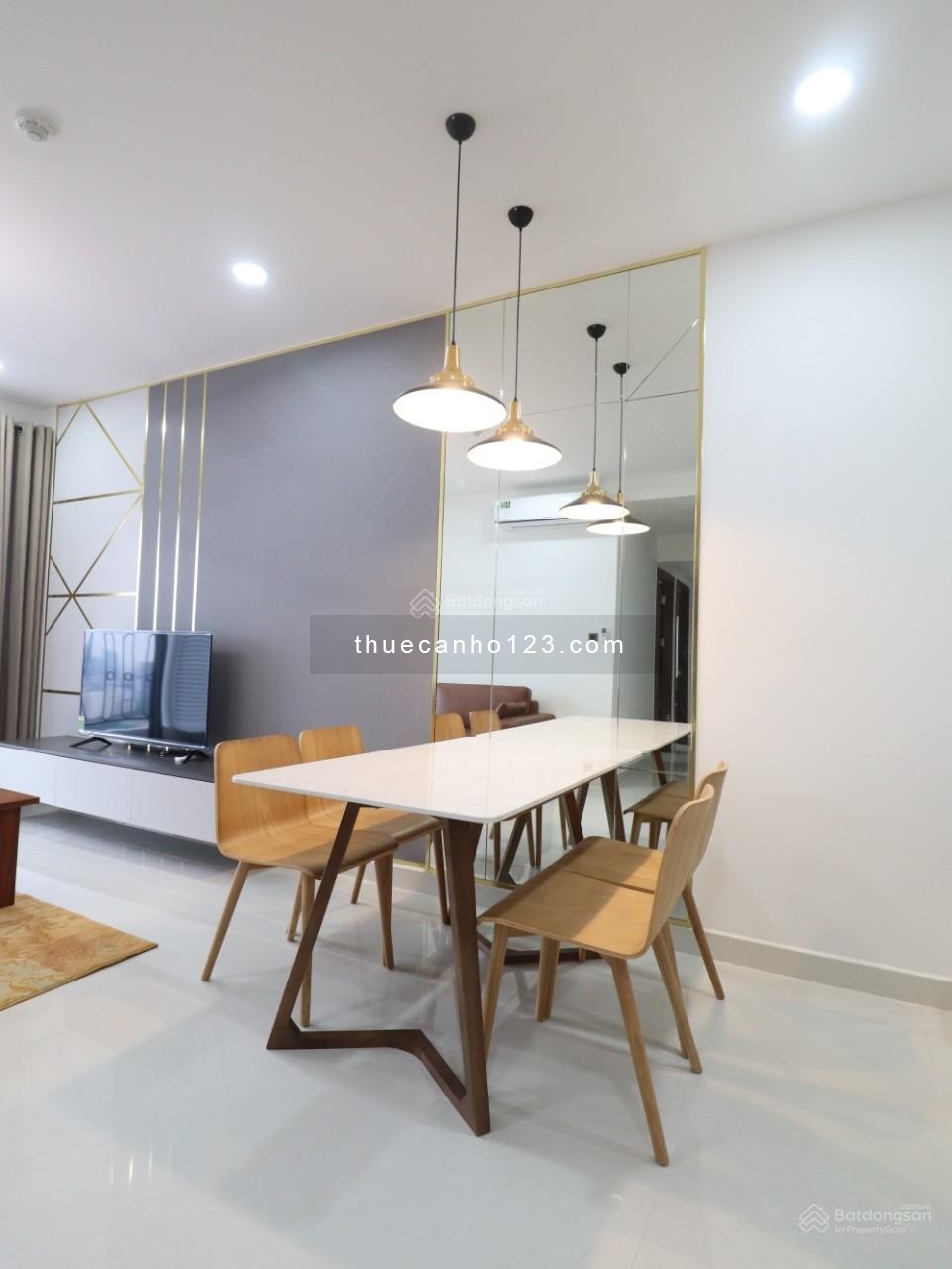 Cho thuê căn hộ Samland Airport 2 phòng ngủ, 2WC, sạch sẽ, đầy đủ tiện nghi