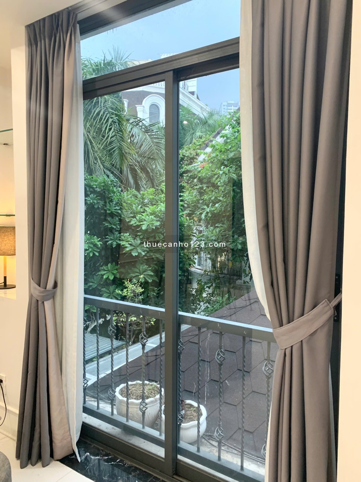 Căn Hộ 1 Phòng Ngủ Hiện Đại Tại Khu Biệt Thự Ven Sông Sài Gòn – Quận 2