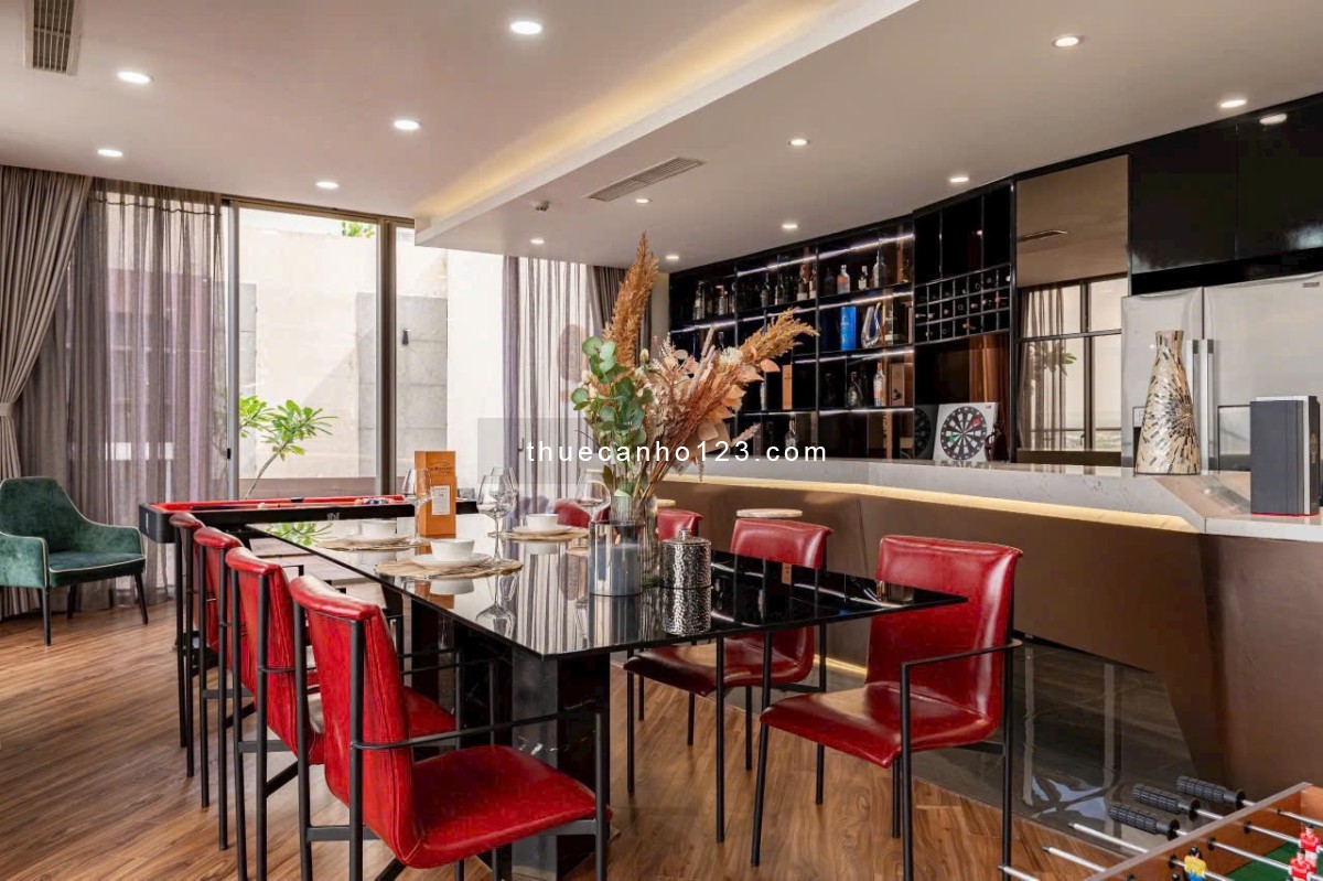 Thuê Millennium penthouse 3PN 3WC view sông Sài Gòn tầng cao nhất Bến Vân Đồn Q4 gần Q1 Q3 Bitexco