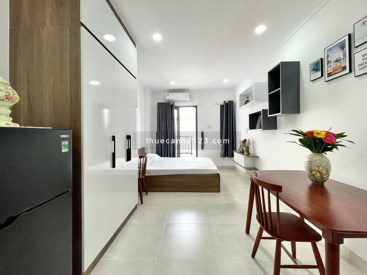 Cho thuê căn hộ studio - Ban công - Gần sân bay Tân Sơn Nhất - Tân Bình