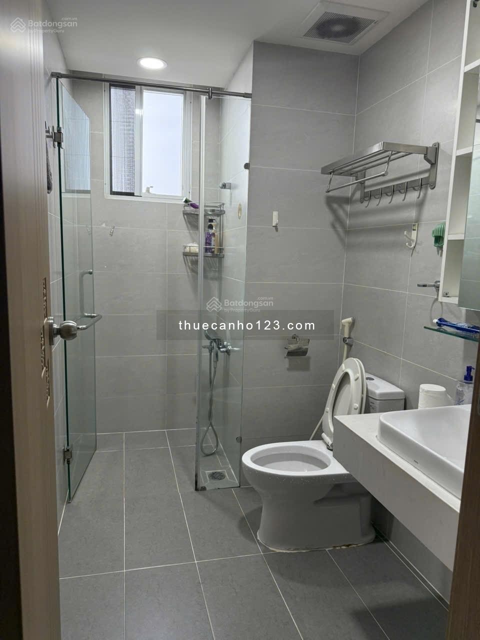 Cần cho thuê gấp căn hộ Sunrise Riverside 3PN, 99m², view sông, full nội thất, giá 21 triệu