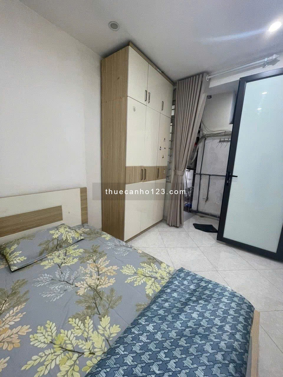 C/c Trương Định, P. Võ Thị Sáu, Q3, 73m2, 2PN, Lầu 2, 9tr/tháng.