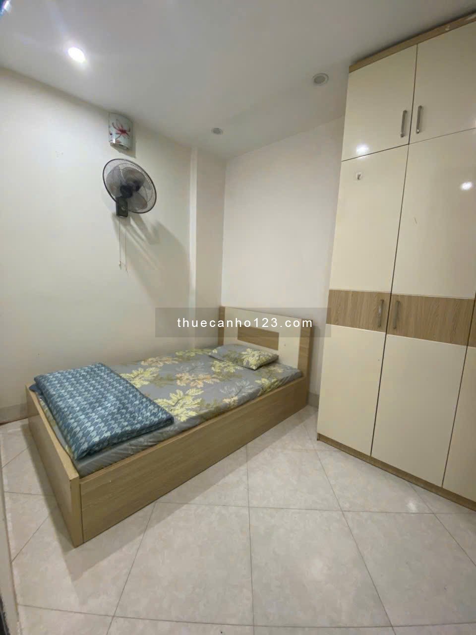 C/c Trương Định, P. Võ Thị Sáu, Q3, 73m2, 2PN, Lầu 2, 9tr/tháng.