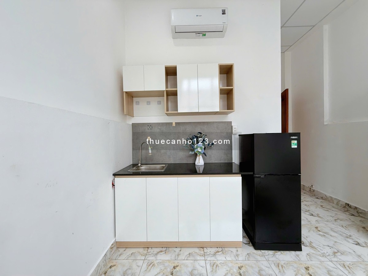 Cho thuê căn Studio mới ban công tại Cộng Hòa kế bên Etown