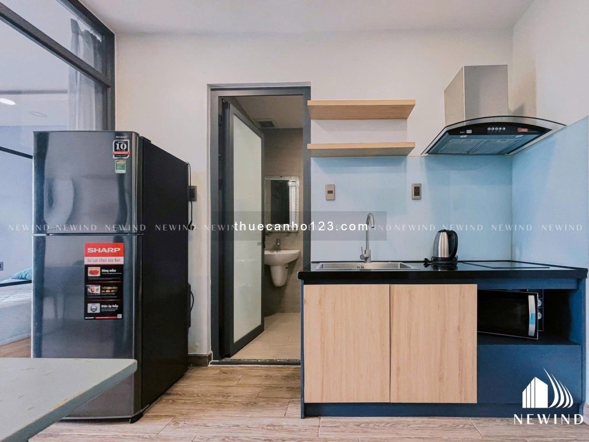 Căn hộ 1PN ban công - tách bếp ngay khu sầm uất Phan Xích Long giáp Quận 1,3 - thang máy - hầm xe