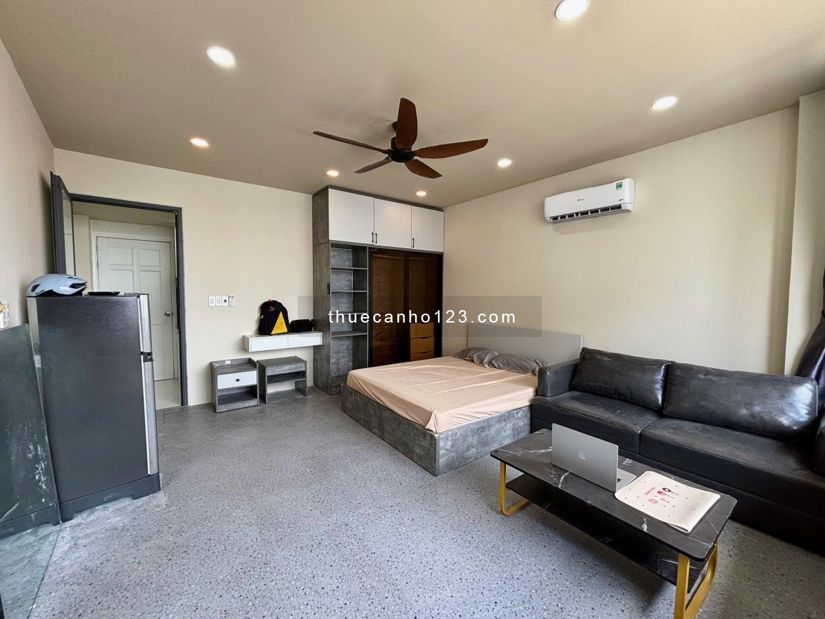 Căn Hộ Mới 100% - 45m2 - Ban Công Lớn - Gần Công Viên Gia Định - Sân Bay - Thang Máy - Full NT