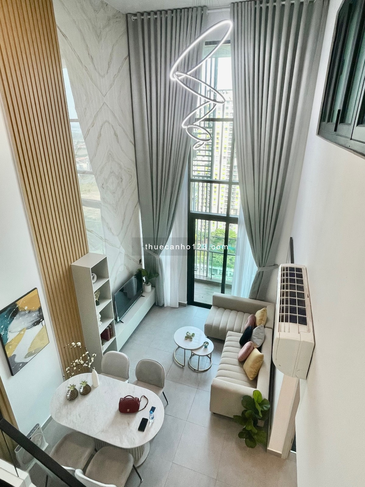 CHO THUÊ CĂN HỘ DUPLEX FELIZ EN VISTA - 2PN - TẦNG CAO THOÁNG MÁT