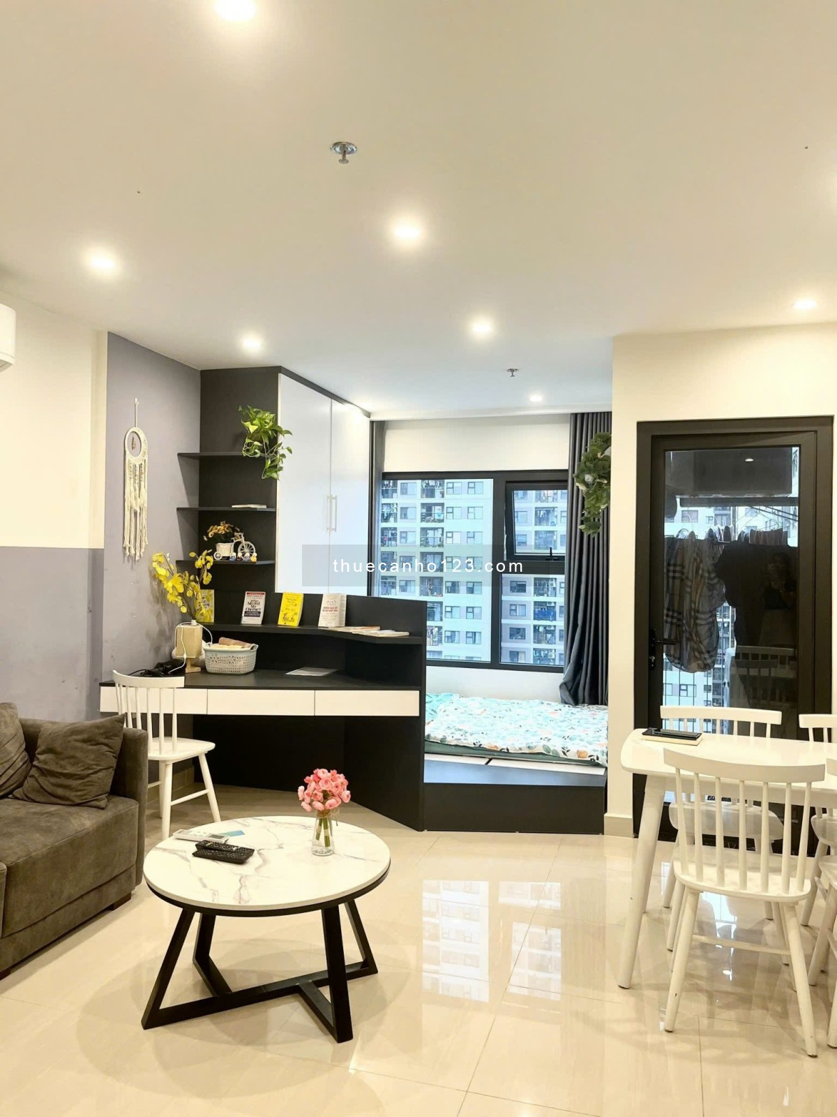 Cần cho thuê nhanh Studio full đồ view bể bơi chỉ 7tr/tháng vào luôn tại Vinhomes Smart City