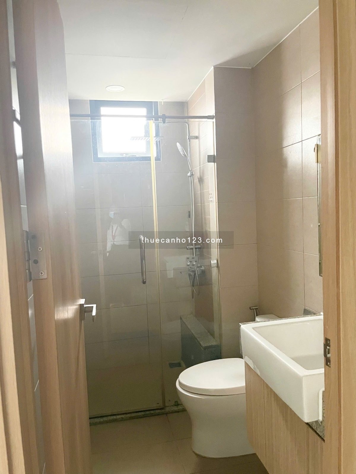 Cho thuê căn hộ 2PN, 15tr, full nội thất Emerald Celadon City Q.Tân Phú