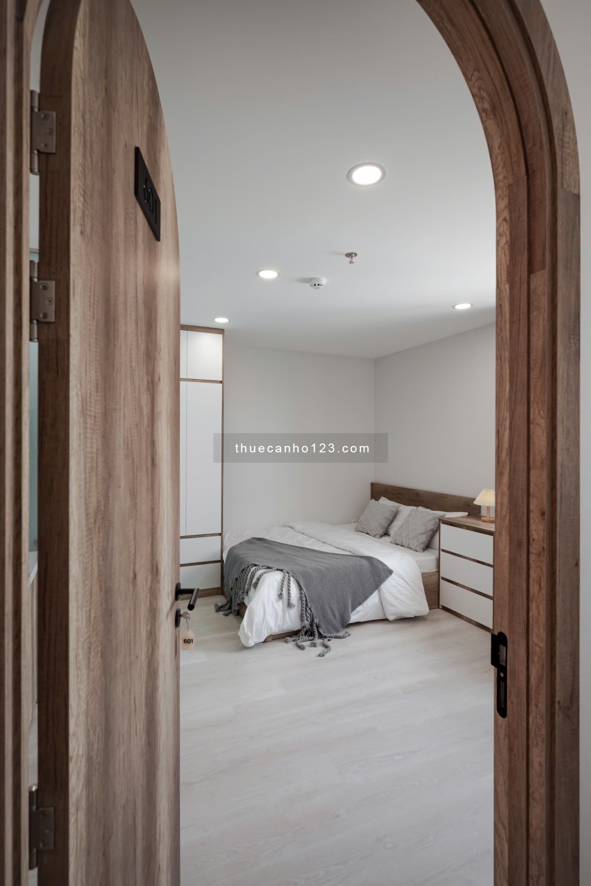 Hệ thống cho thuê căn hộ dịch vụ, phòng full nội thất mới có ban công, cửa sổ thoáng mát gần sân bay