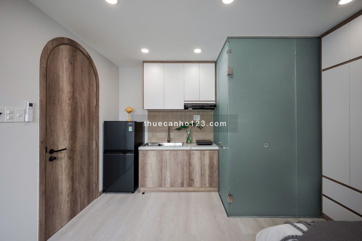 Hệ thống cho thuê căn hộ dịch vụ, phòng full nội thất mới có ban công, cửa sổ thoáng mát gần sân bay