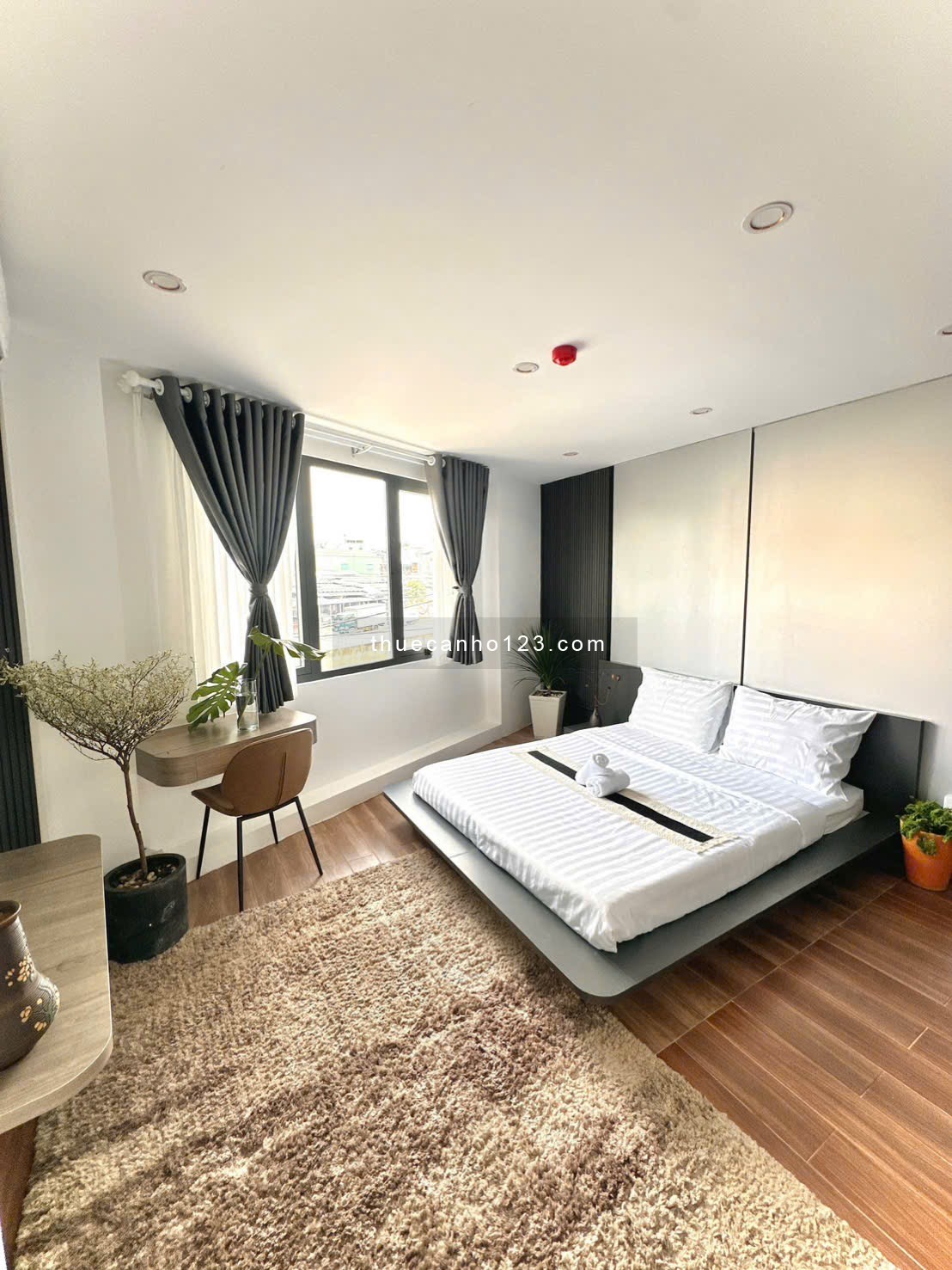 Hệ thống cho thuê căn hộ dịch vụ, phòng full nội thất mới có ban công, cửa sổ thoáng mát gần sân bay