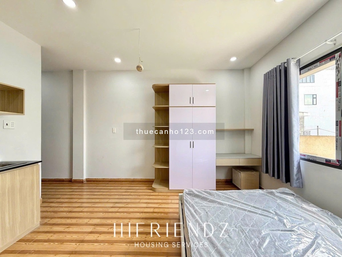 Studio cửa sổ lớn full nội thất, gần Parcmall, cầu Tạ Quang Bửu, Central Premium,... 