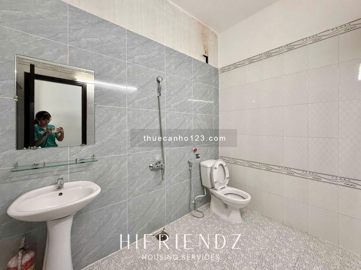 Studio cửa sổ lớn full nội thất, gần Parcmall, cầu Tạ Quang Bửu, Central Premium,... 