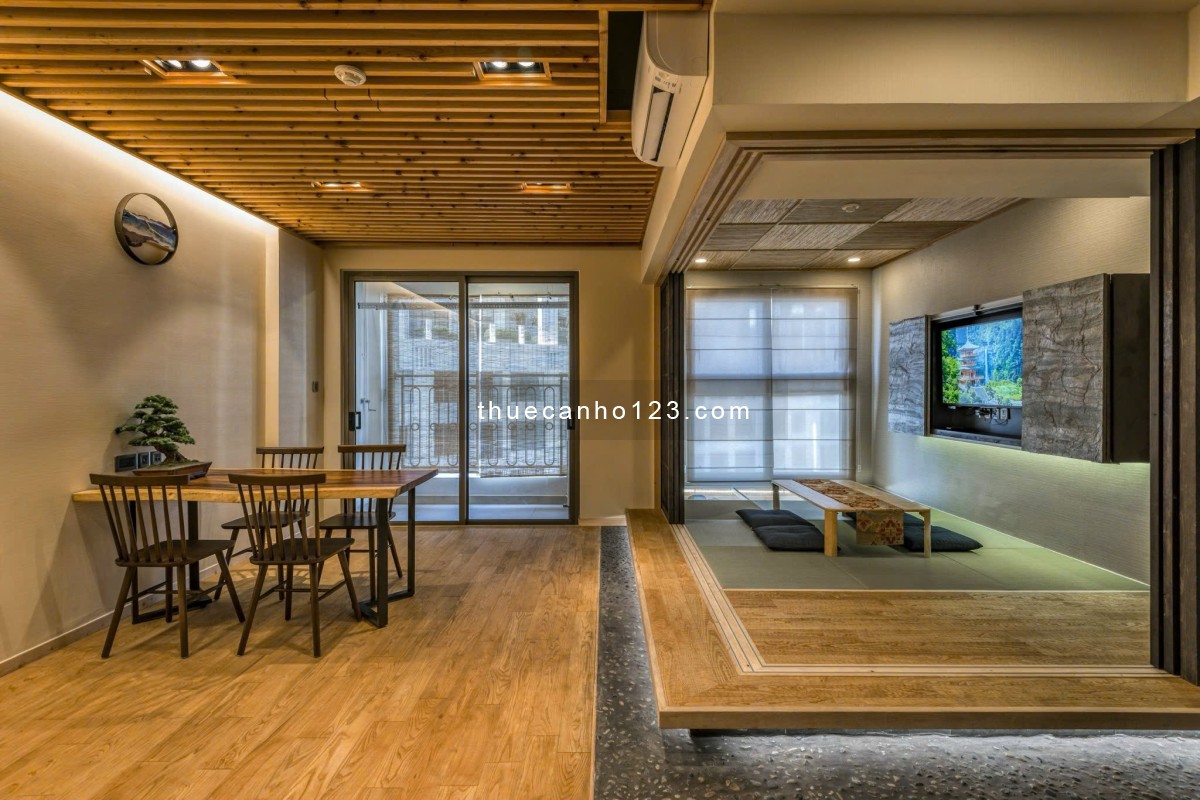 Thuê Saigon Royal 2PN 2WC view sông SG Bitexco tại Bến Vân Đồn Q4 gần Q1 Q3 Takashimaya Nguyễn Huệ