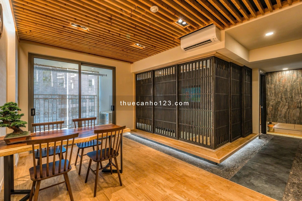 Thuê Saigon Royal 2PN 2WC view sông SG Bitexco tại Bến Vân Đồn Q4 gần Q1 Q3 Takashimaya Nguyễn Huệ