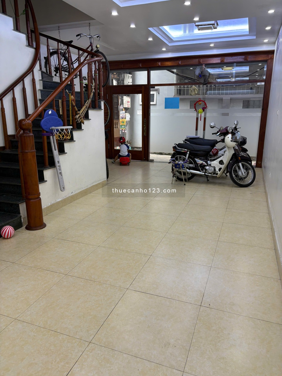 Chính chủ cho thuê phòng hoặc cả tầng phù hợp làm Căn hộ gia đình, Văn phòng.