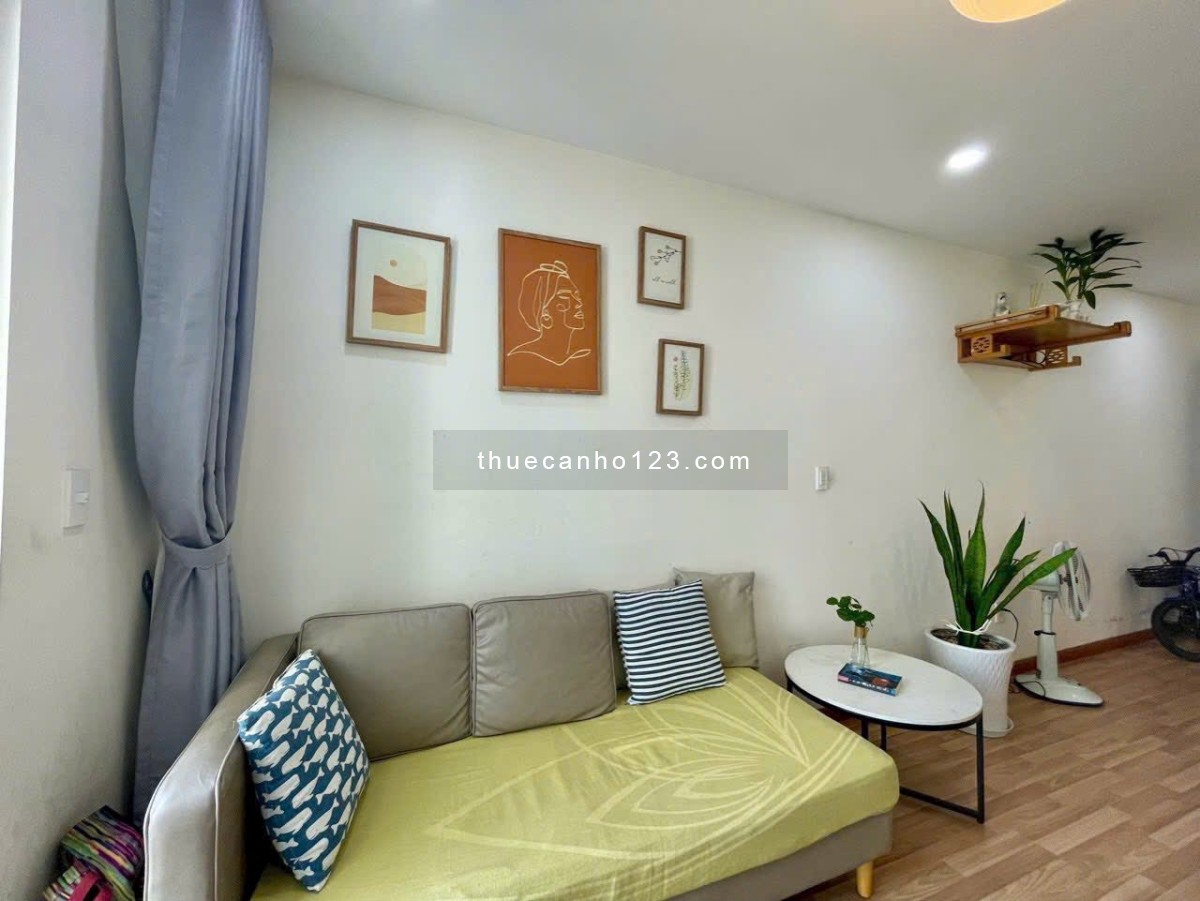 Cho thuê Diamond Riverside 2PN có máy lạnh, rèm… Giá 9 triệu/tháng