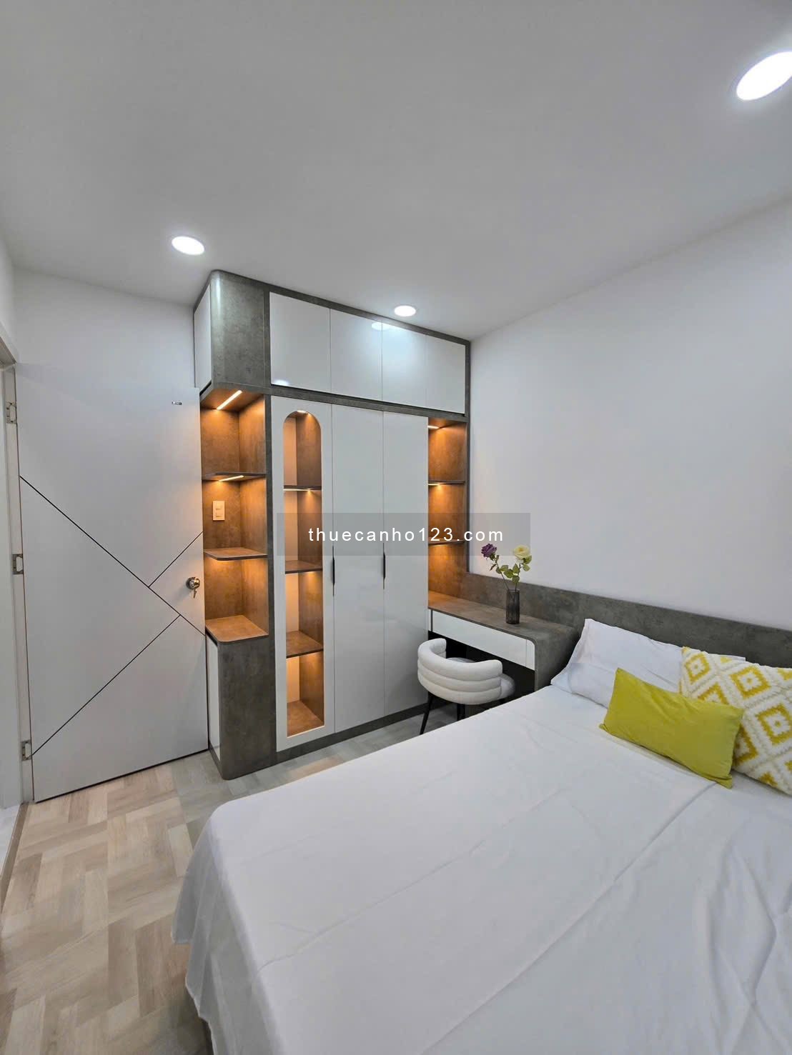 Sky Garden 3 cho thuê căn 3 phòng ngủ + 2WC chỉ 21tr, đủ đồ