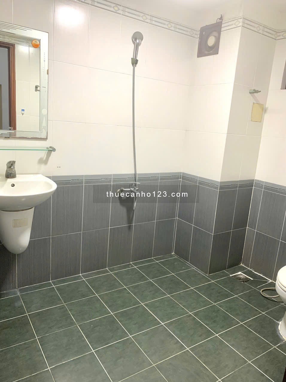  Đồ Sơn – trung tâm Tân Bình, ngay sát sân bay Tân Sơn Nhất, di chuyển chỉ vài phút đến Lotte Mart