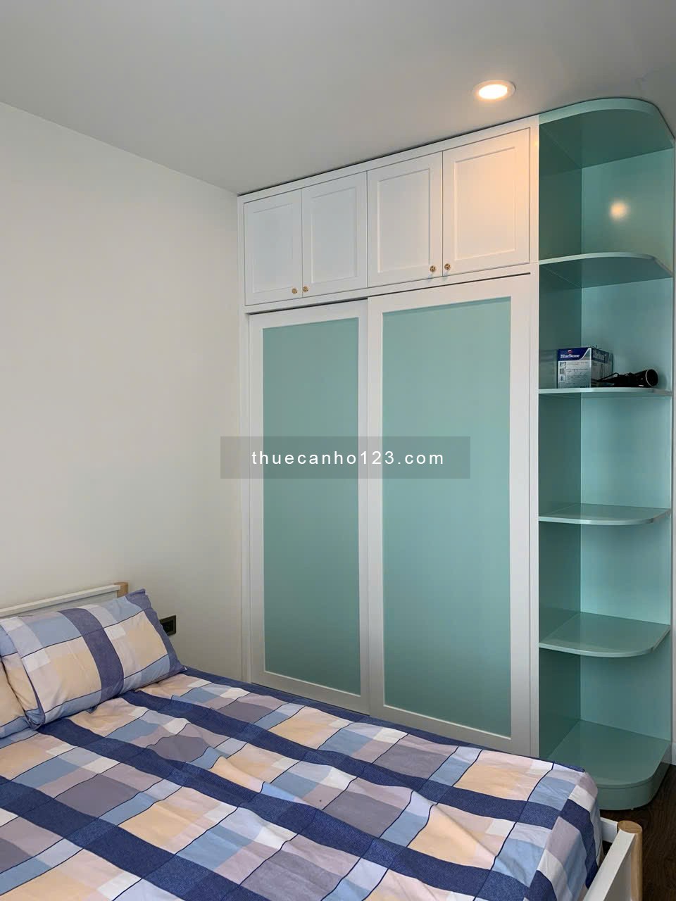 Cho Thuê 2 Phòng ngủ Đẹp Sài Gòn Royal Quận 4