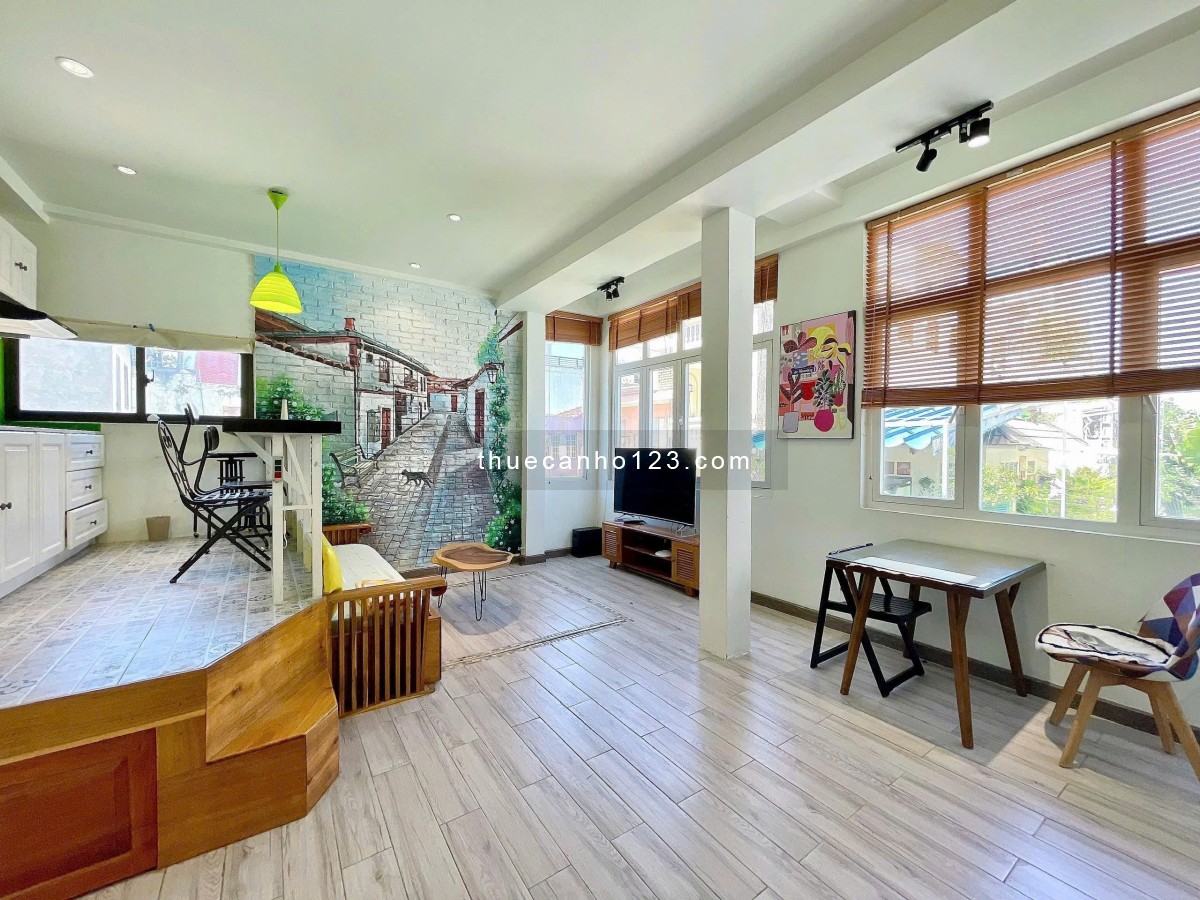 Căn hộ nhiều cửa sổ lớn thoáng mát – 40m² – ngay vòng xoay Điện Biên Phủ – Nguyễn Bỉnh Khiêm, Q1