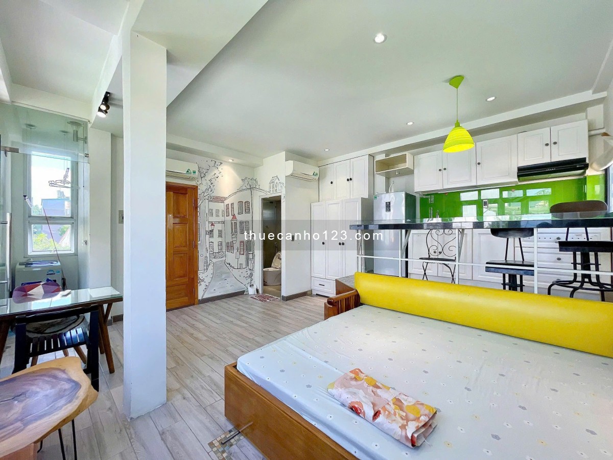 Căn hộ nhiều cửa sổ lớn thoáng mát – 40m² – ngay vòng xoay Điện Biên Phủ – Nguyễn Bỉnh Khiêm, Q1