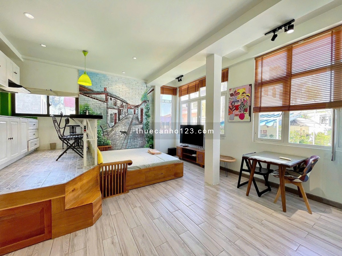 Căn hộ nhiều cửa sổ lớn thoáng mát – 40m² – ngay vòng xoay Điện Biên Phủ – Nguyễn Bỉnh Khiêm, Q1